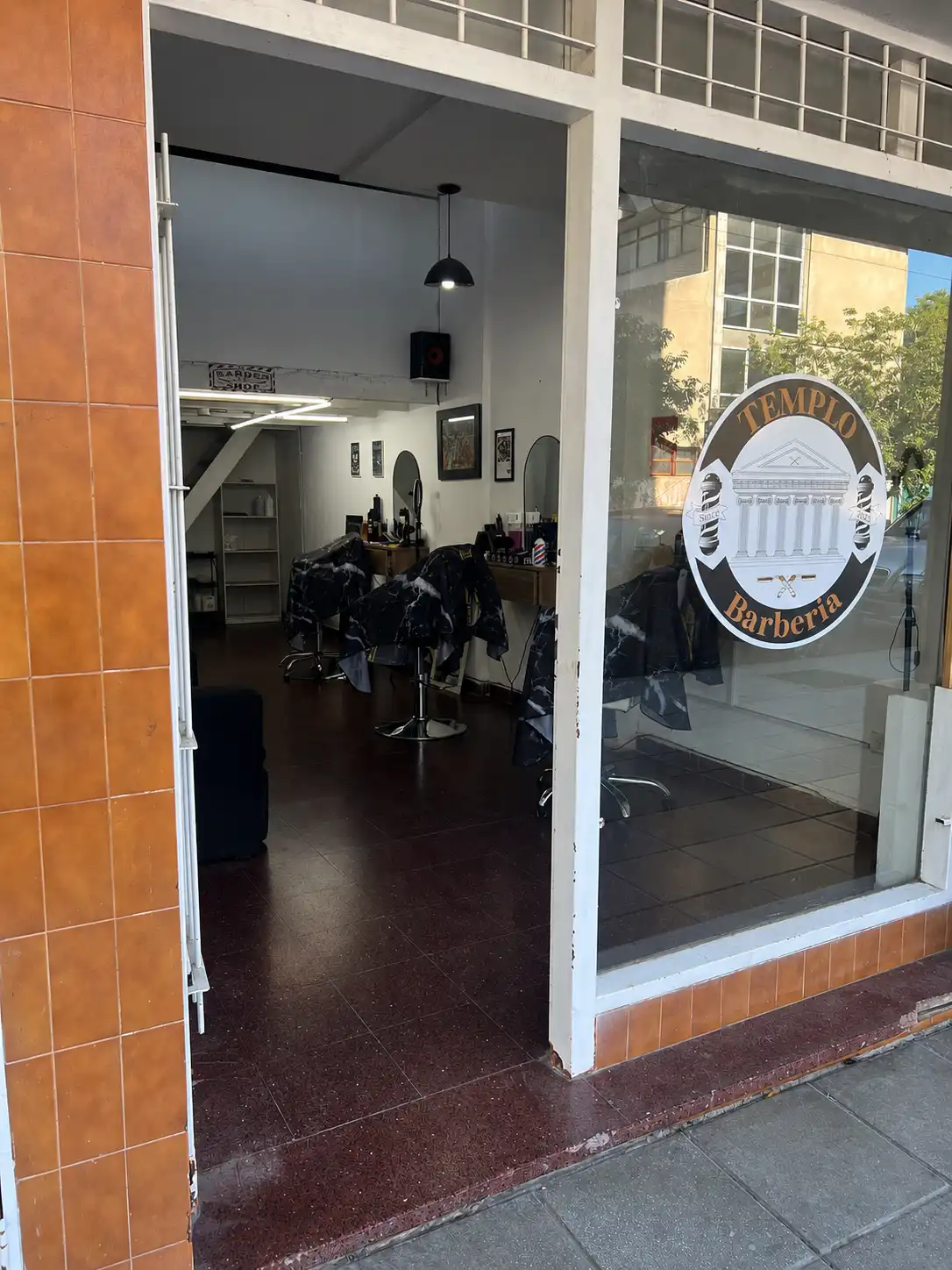 Interior premium de Templo Barbería